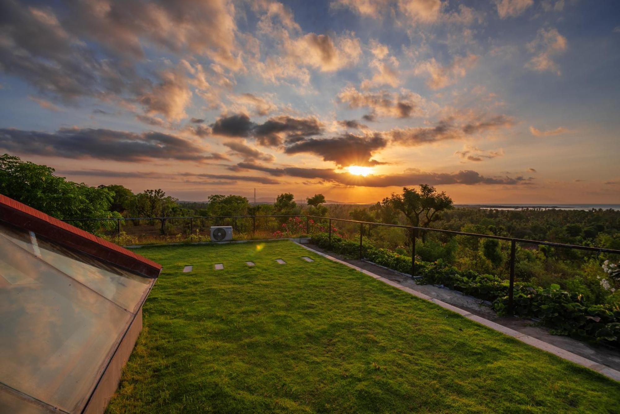 Villa Ambara Sumberkima バニュウェダン エクステリア 写真